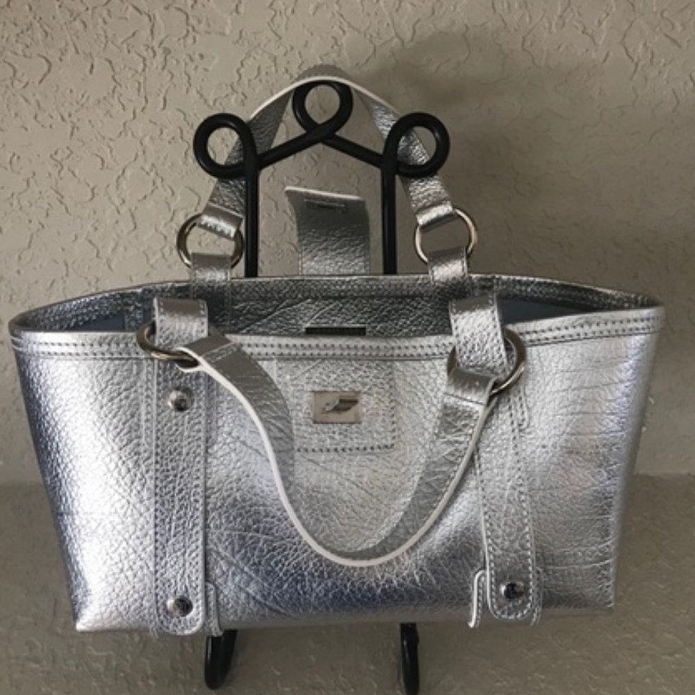 Lambertson Truex Silver Leather Purse
